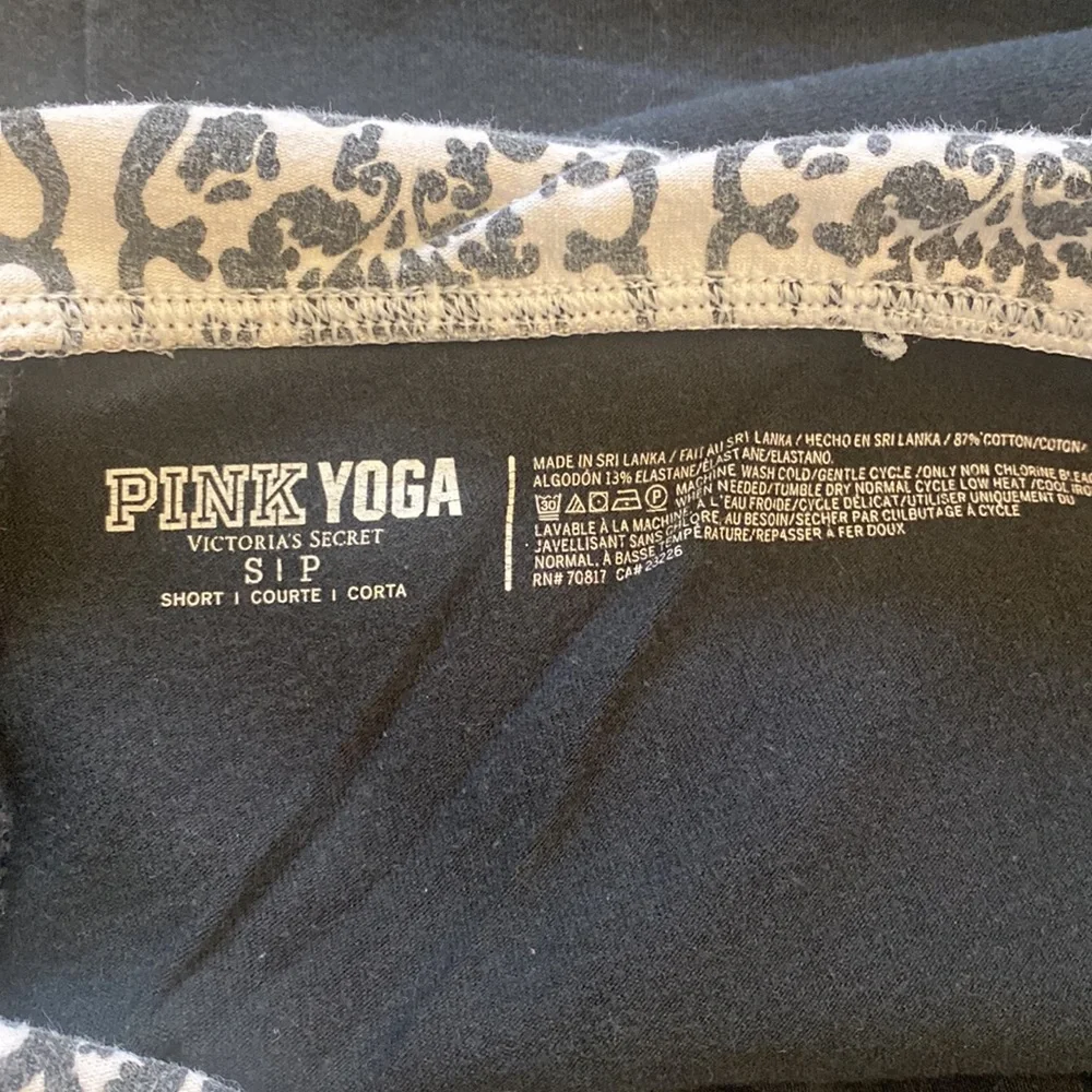 VS PINK YOGA PANTS - Picture 3 of 3